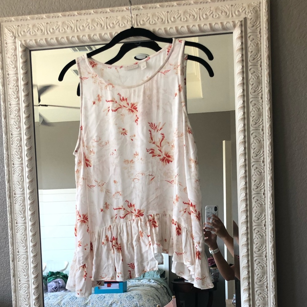 Sleeveless blouse